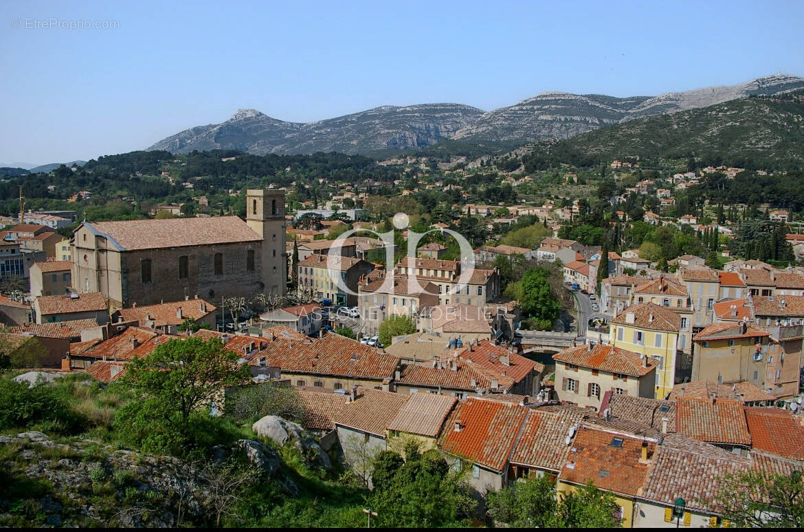 Maison à ROQUEVAIRE