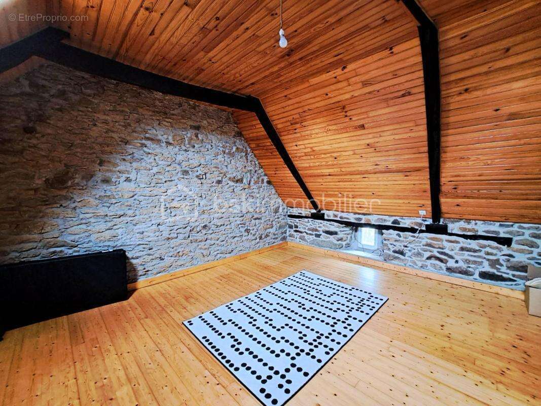 Maison à POULLAOUEN