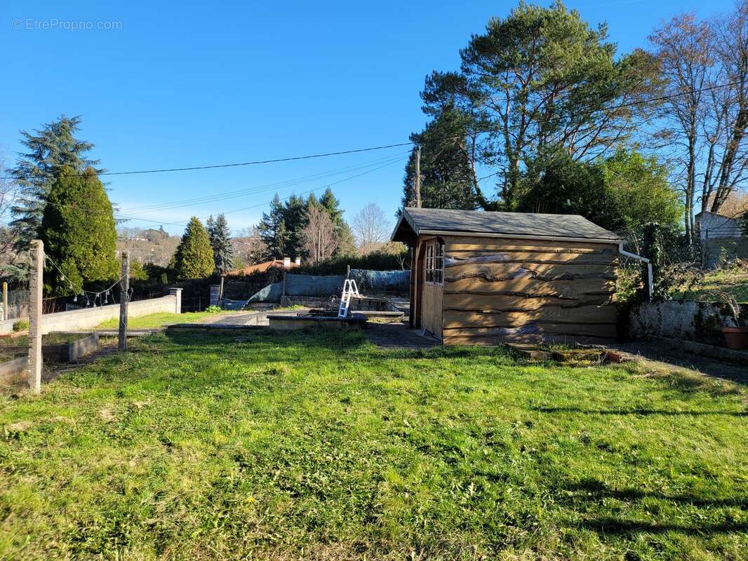 Maison à CONDAT-SUR-VIENNE