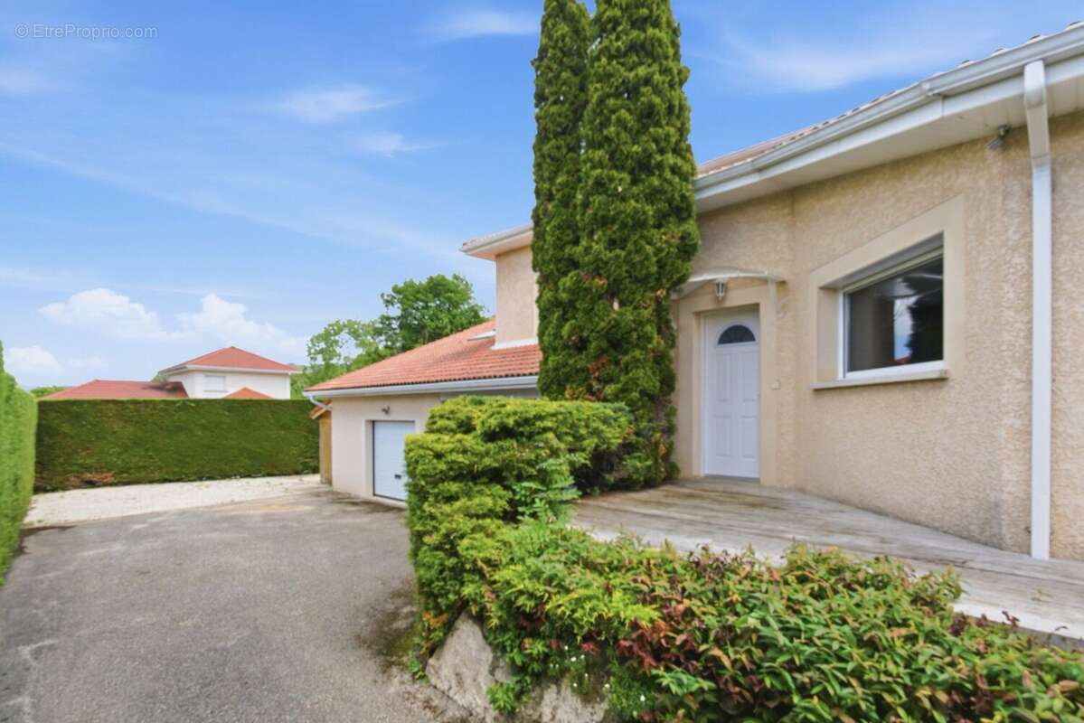 Maison à COUBLEVIE
