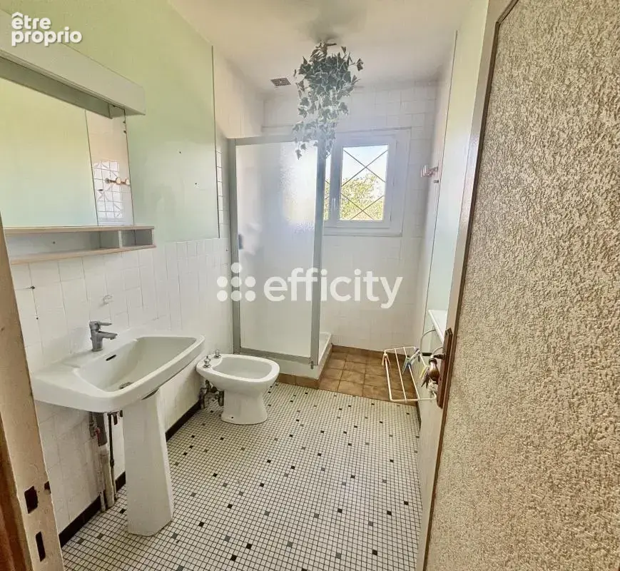 Maison 5 pièces 91 m² à vendre à Civray (18290) - photo 10
