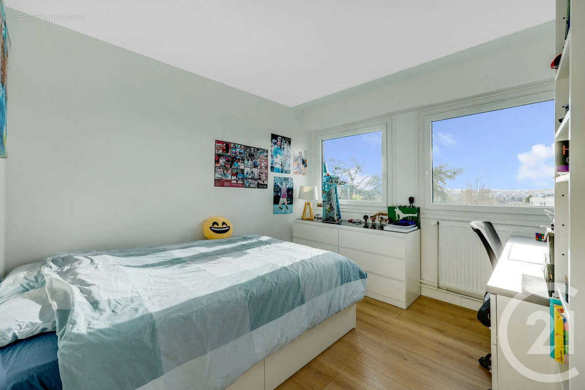 Appartement à VERRIERES-LE-BUISSON