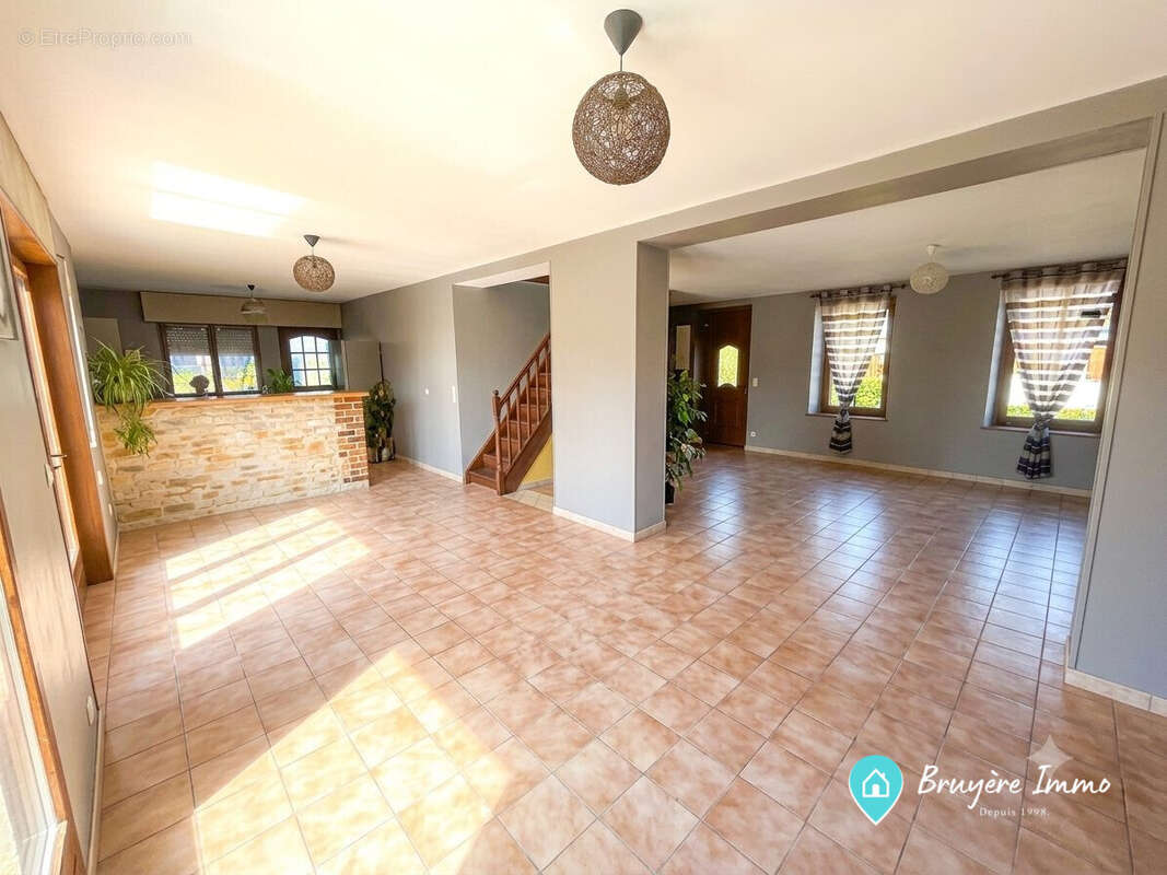 Maison 115 m² à Saint-Michel  - photo 2