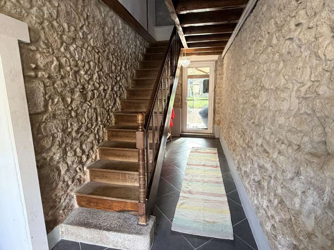 Maison à SAINT-LEGER-MAGNAZEIX