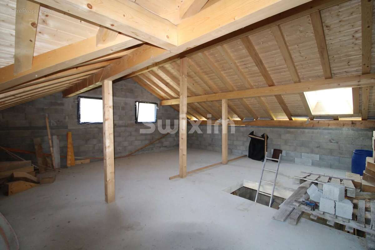 Maison à SAINT-JEAN-DE-THOLOME