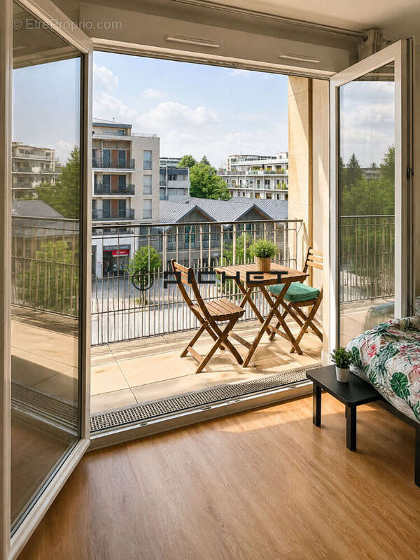 VÉLIZY-VILLACOUBLAY Studio avec balcon dans une résidence récente  Investissement locatif - photo 4