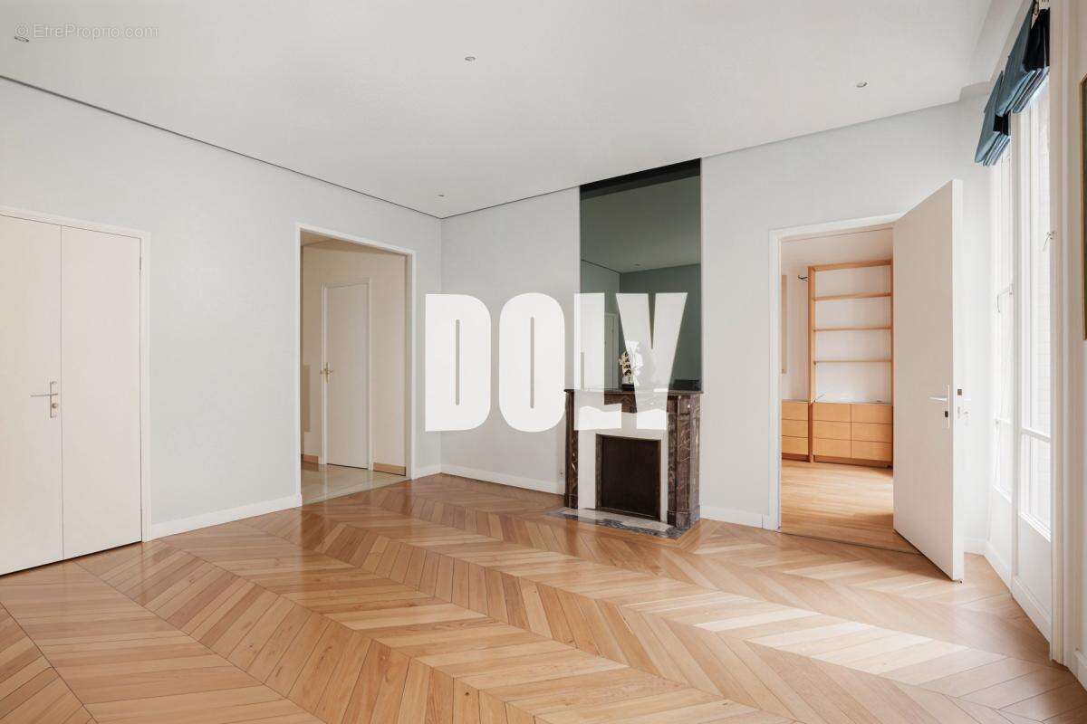 Appartement à PARIS-3E