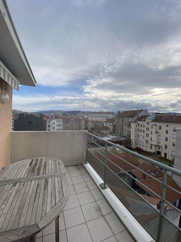 Appartement à SAINT-ETIENNE