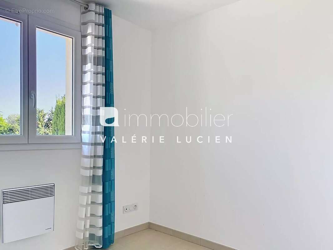 Maison lumineuse avec piscine et terrasse - photo 7