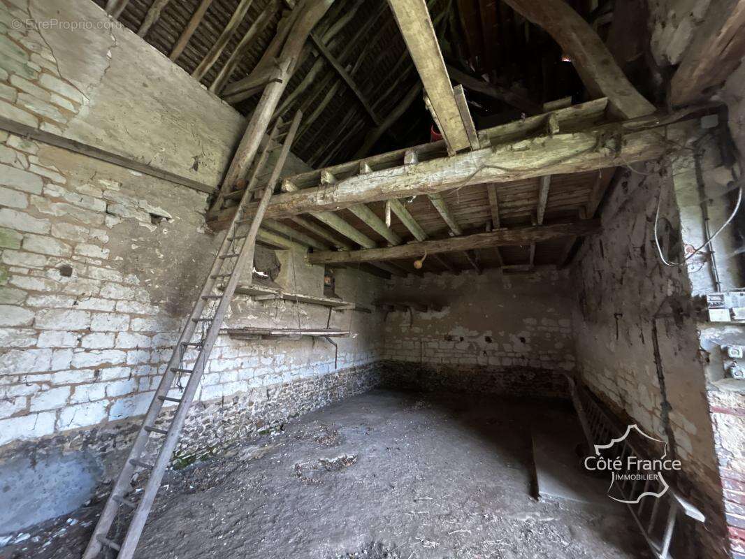 Maison à BUSSY-EN-OTHE