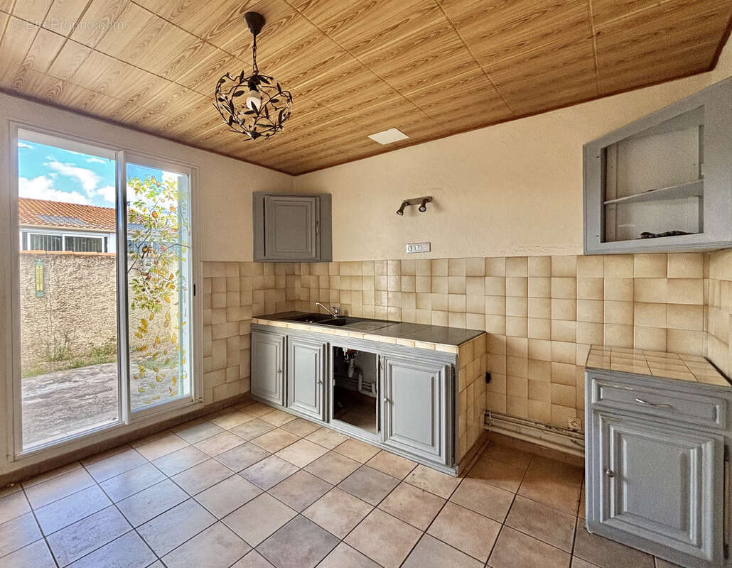 Maison à SAINT-MARTIN-DE-CRAU