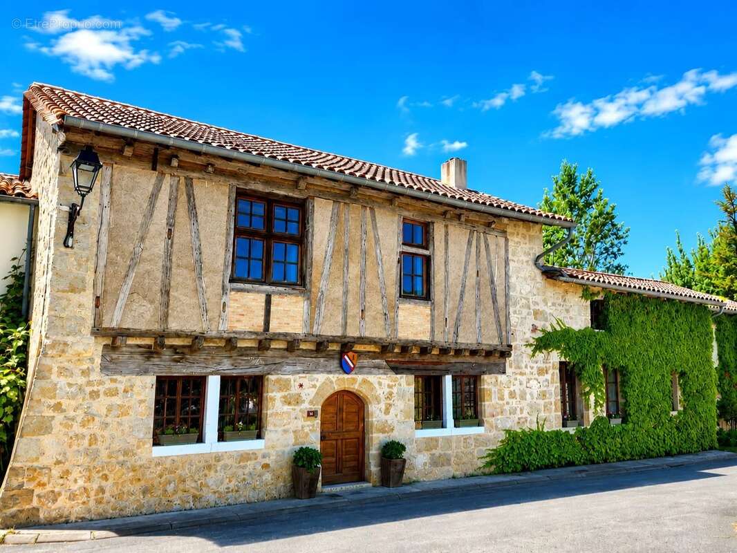 Maison à LAUZUN