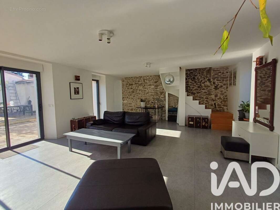 Photo 2 - Maison à BOUGUENAIS