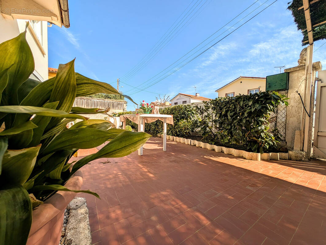 Maison à LEZIGNAN-CORBIERES