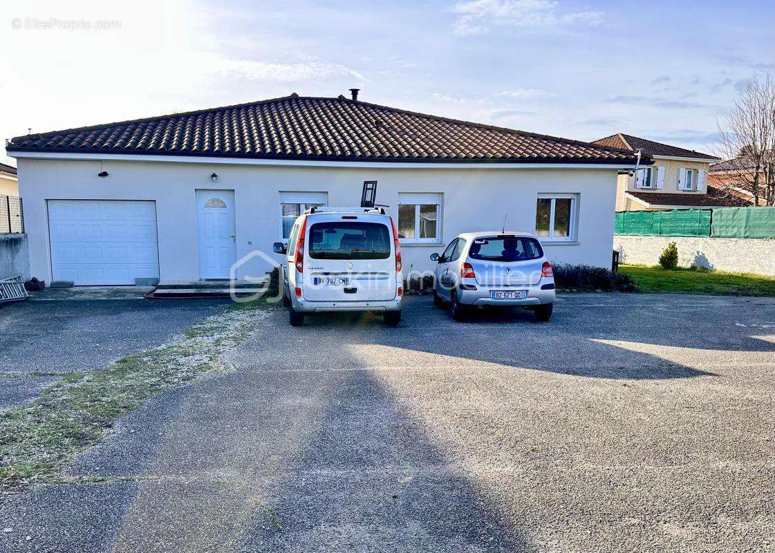 Maison à BEAUREPAIRE