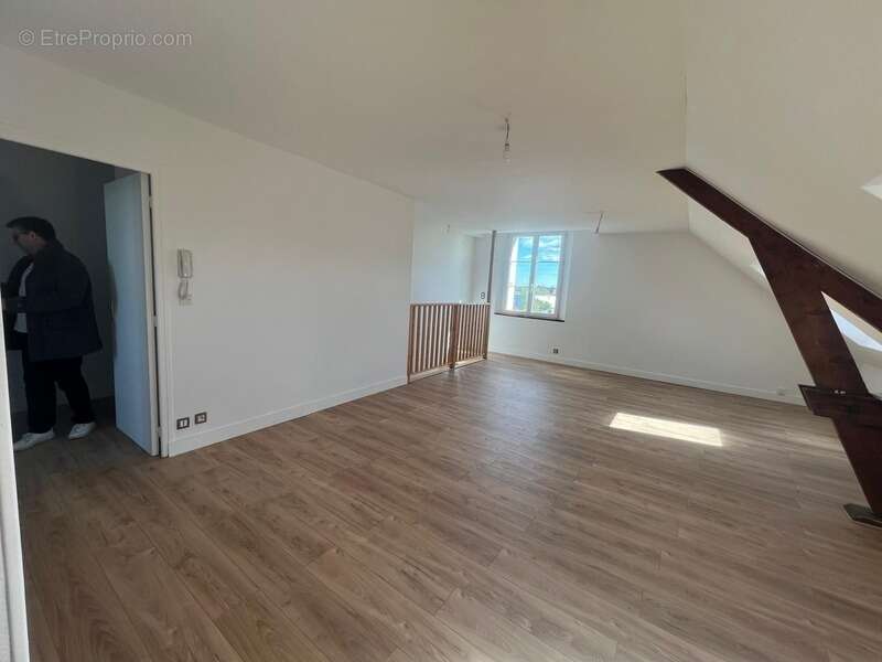 Appartement à SAINT-CYR-SUR-LOIRE