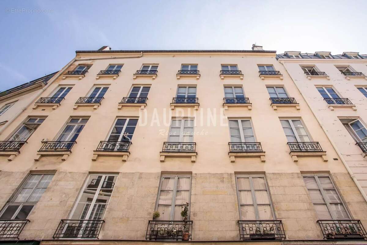 Appartement à PARIS-6E