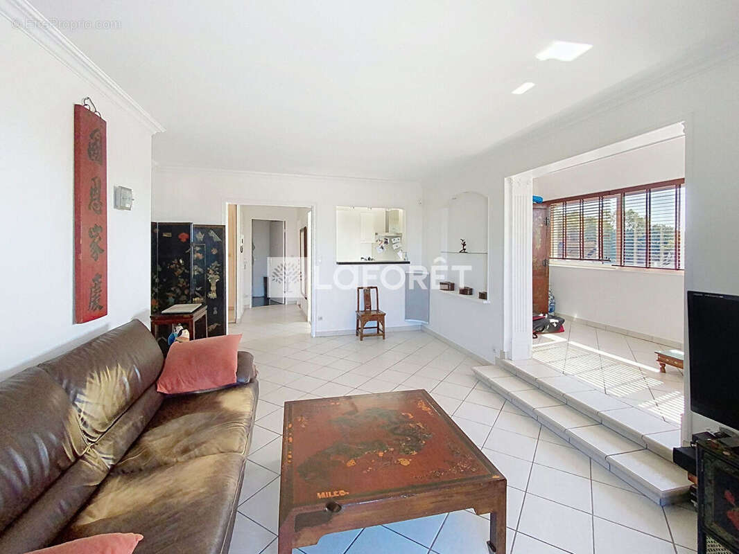 Appartement à VERNEUIL-SUR-SEINE