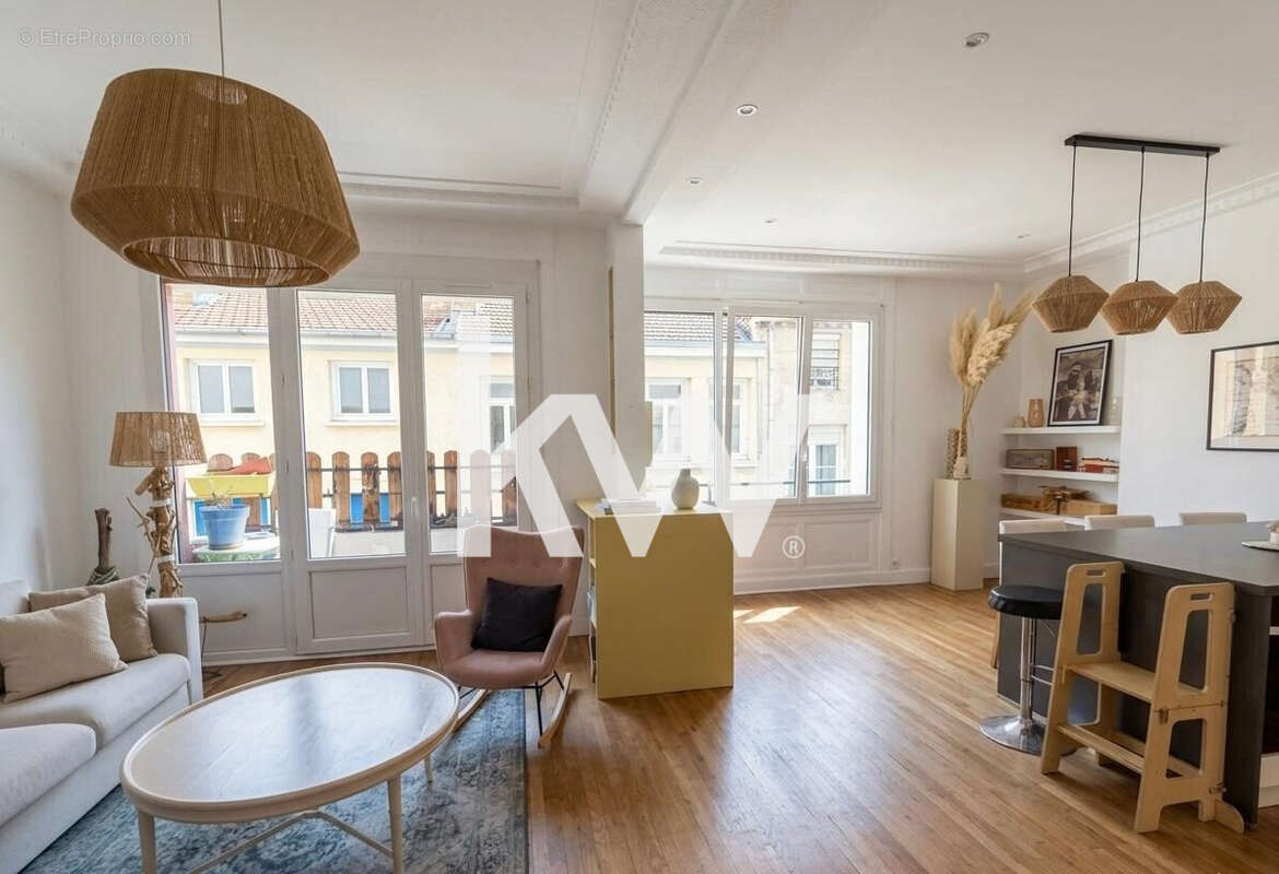 Appartement 87 m² à Saint-Etienne  - photo 5