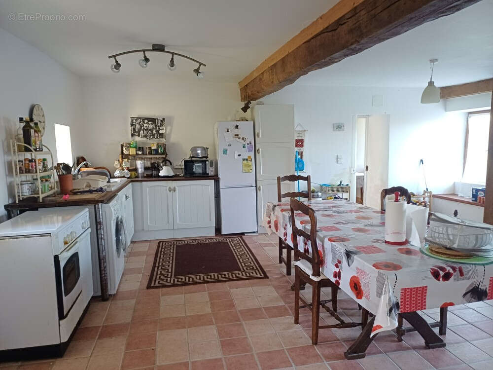 Maison à NEUVILLE-EN-BEAUMONT