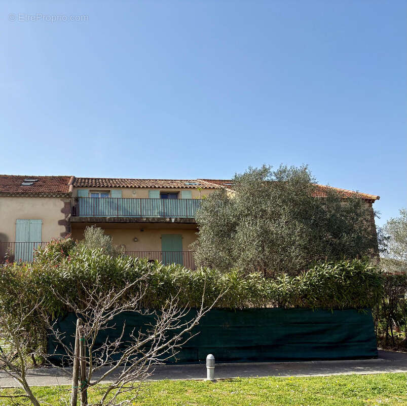 Appartement à PUGET-SUR-ARGENS