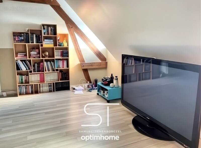 Maison familiale 5 ch de 148 m² – Le Mesnil-Guillaume (14100) - photo 12