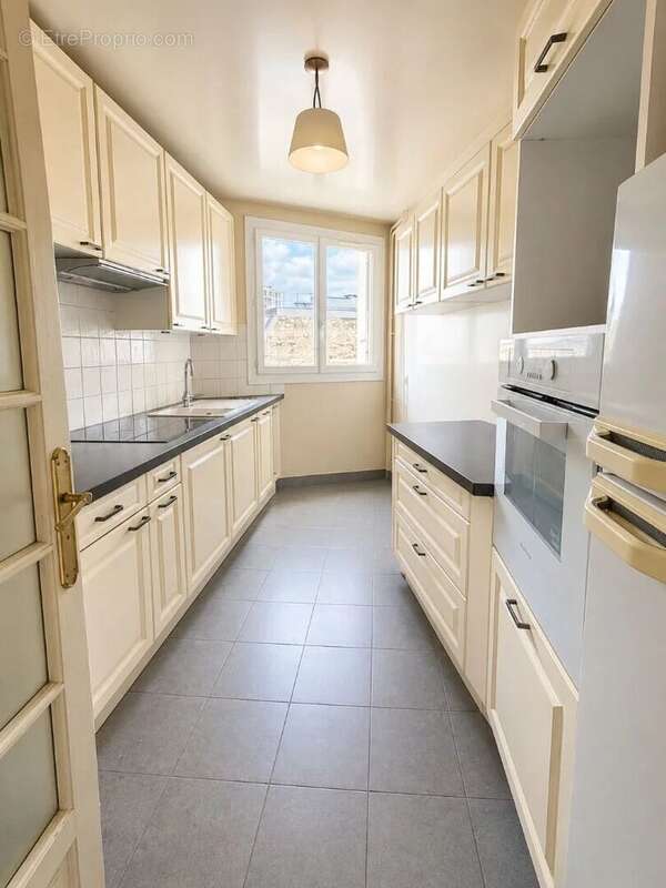Appartement à PARIS-12E