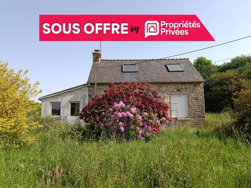 Maison à GLOMEL