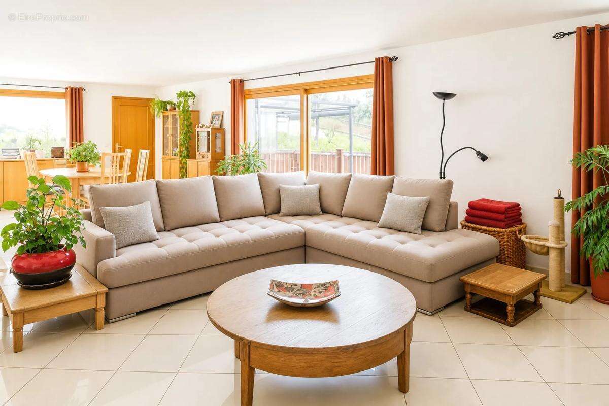 Maison à CONTAMINE-SUR-ARVE