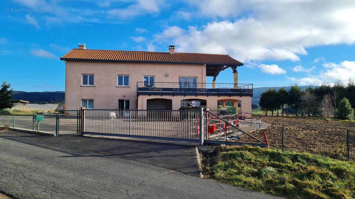 Maison à RIOTORD