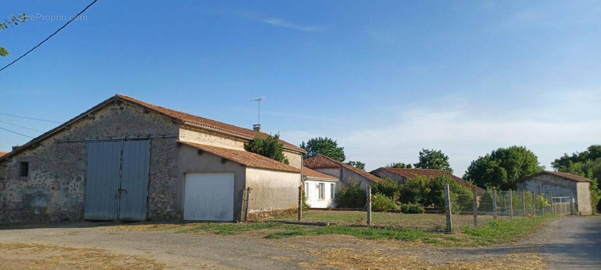 Maison à L'ABSIE