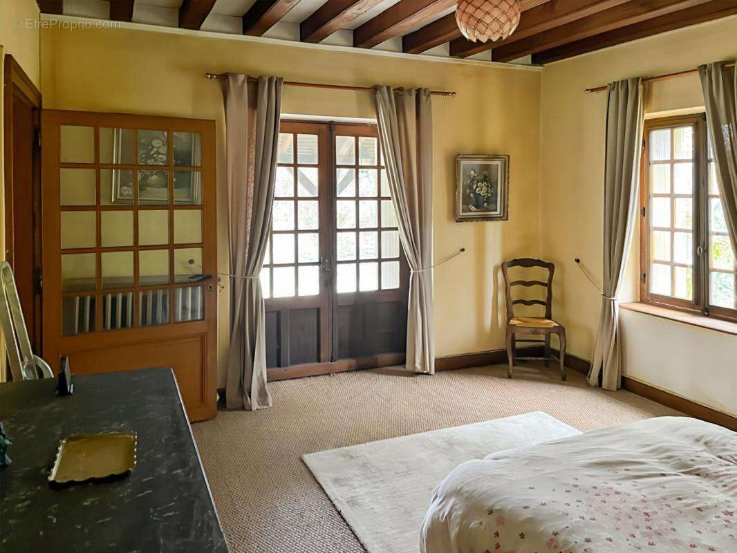 Maison à MONTGIVRAY
