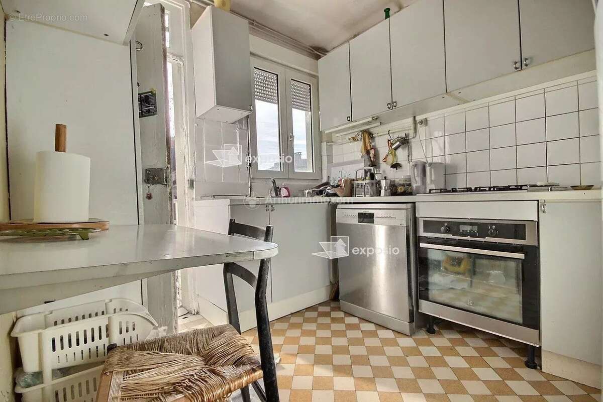 Appartement à NEUILLY-SUR-SEINE