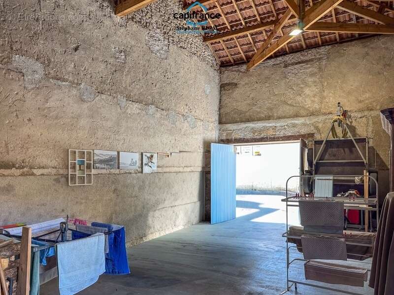 Maison à PUY-L&#039;EVEQUE