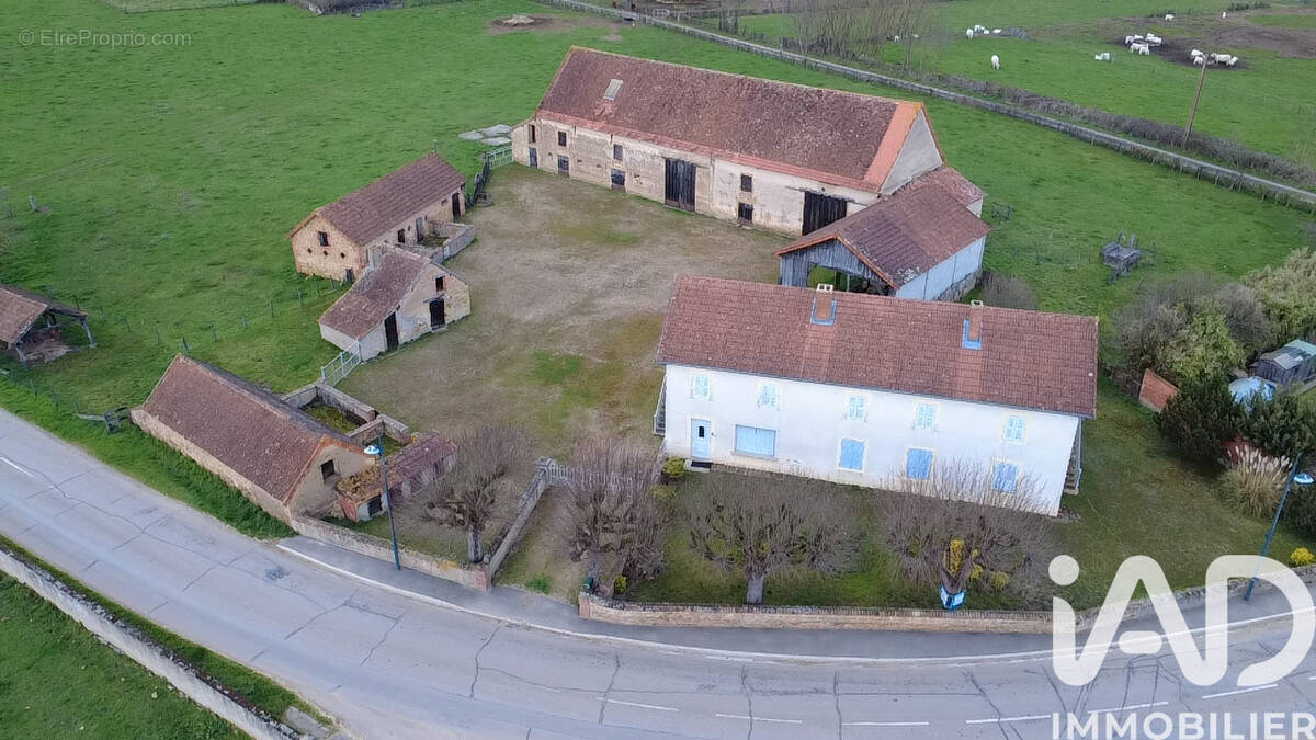 Photo 1 - Maison à VINDECY