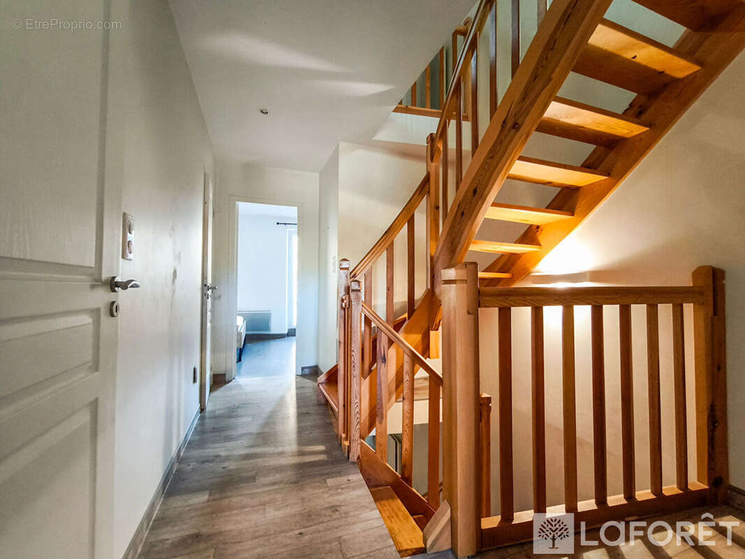 Appartement à AIGUILHE