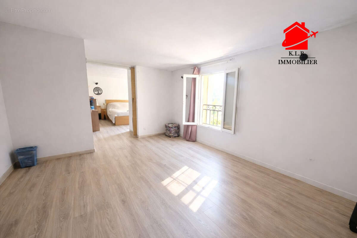Maison 174 m² à Carros  - photo 8