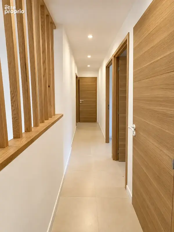 Villa 3 faces plain pied avec piscine - photo 8