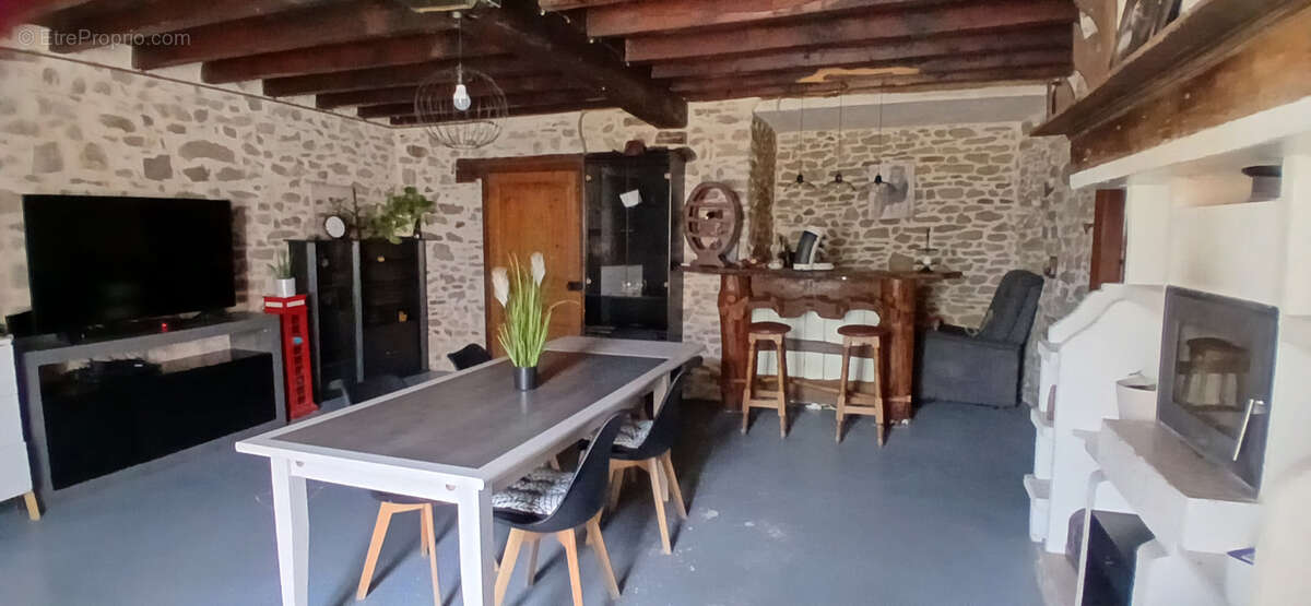 Maison pierres avec terrain - photo 3