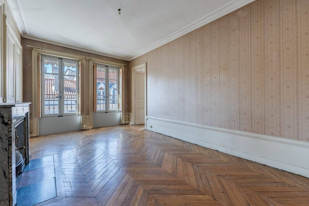Appartement à LYON-6E