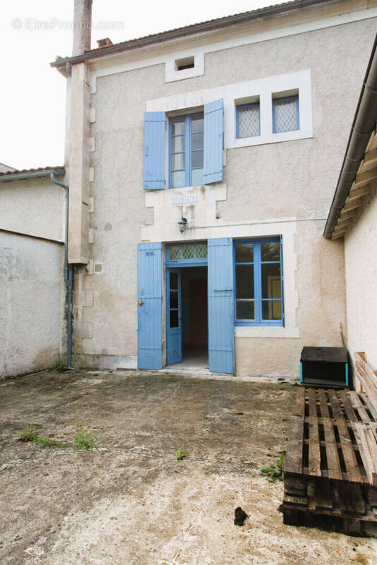 Maison à TOCANE-SAINT-APRE