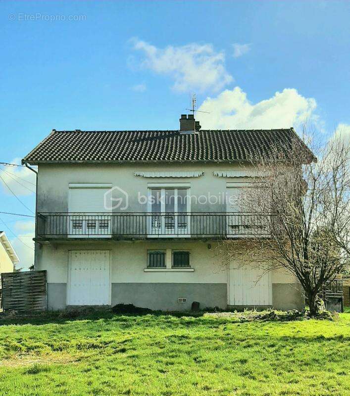 Maison à SAINT-JUNIEN
