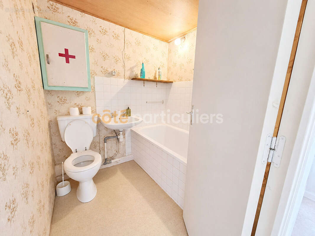 Maison en Pierres  à rénover - Fort potentiel La Colombe 4 pièce(s) 80 m2 - photo 9