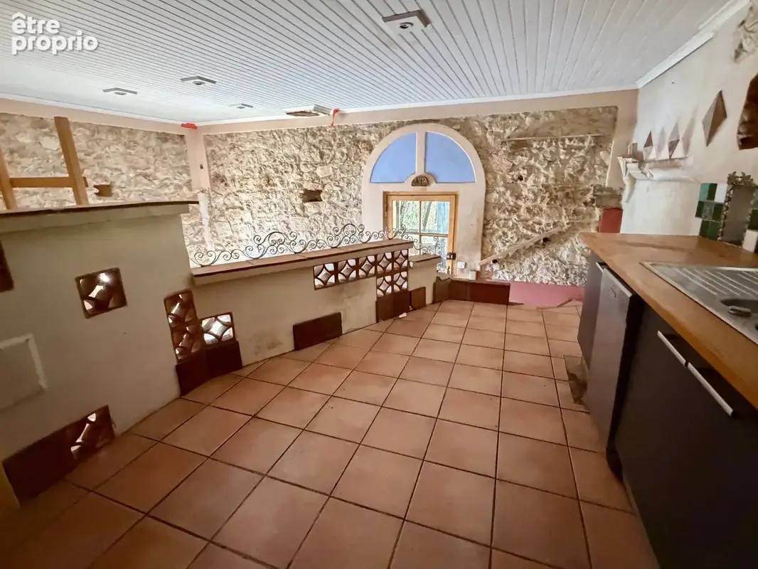 Maison de village en pierres – 90 m² avec terrasse et parking - photo 7