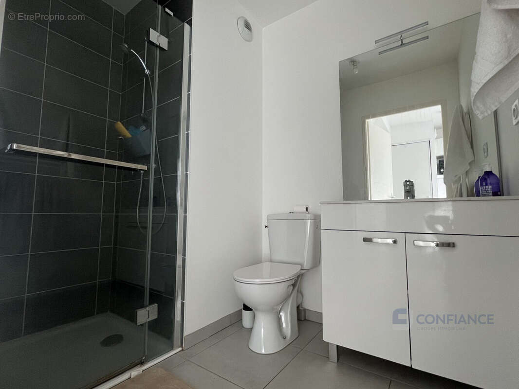 Appartement à DECINES-CHARPIEU