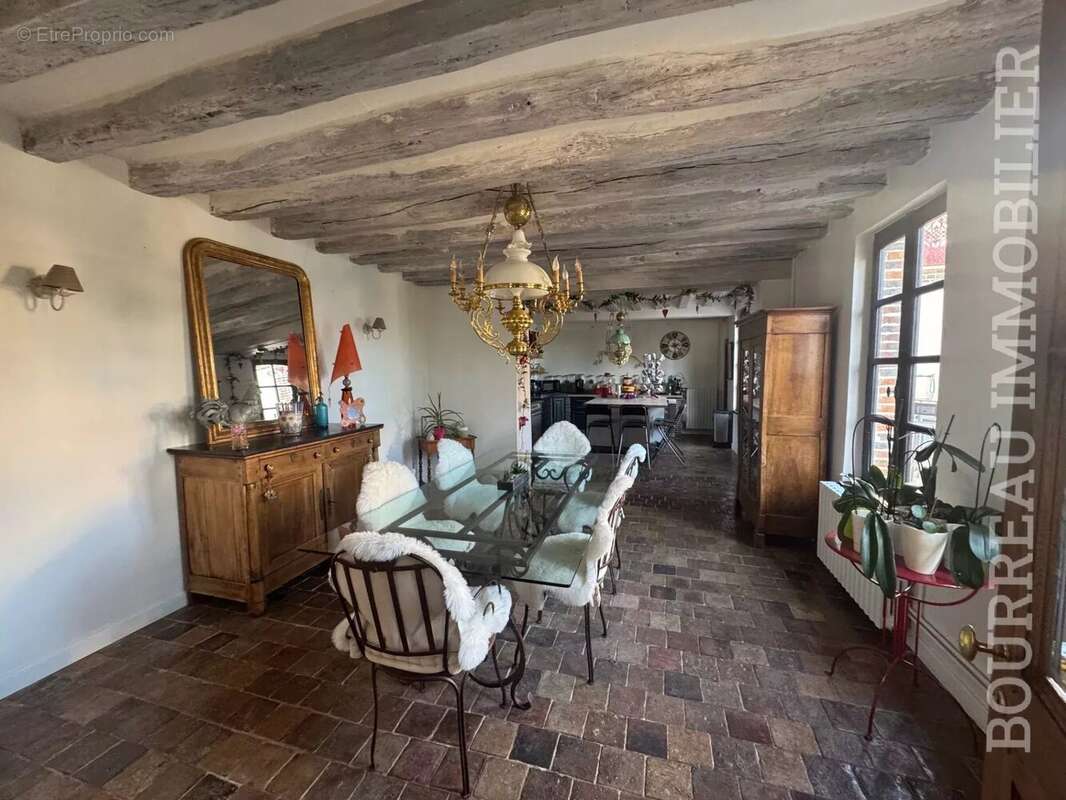 Maison à JOIGNY