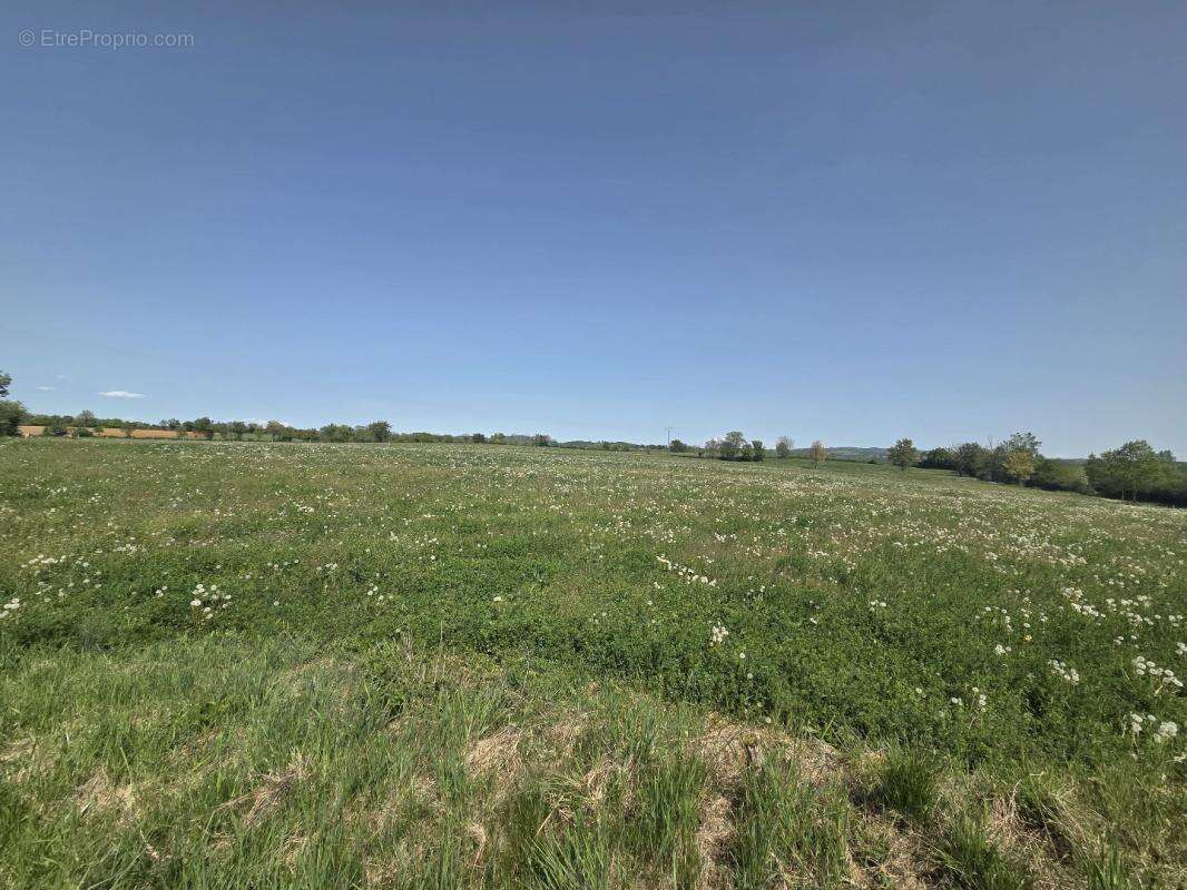 Maison à ANGLARS-SAINT-FELIX