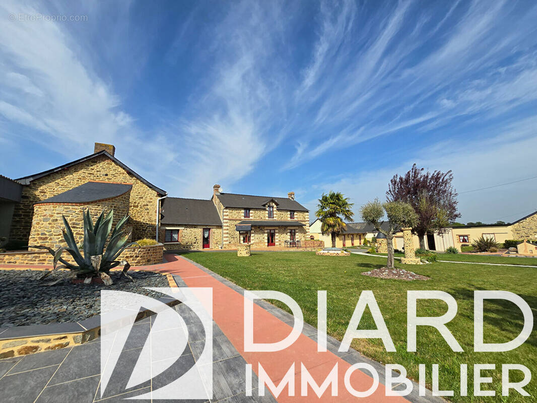 Maison à DOMALAIN