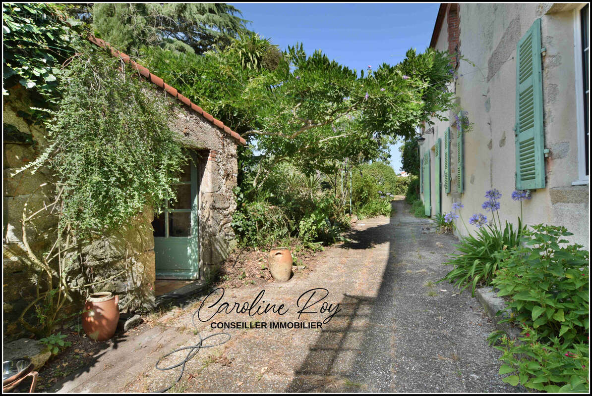 Maison à CUGAND