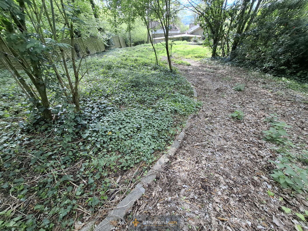 Terrain à COULOMMIERS